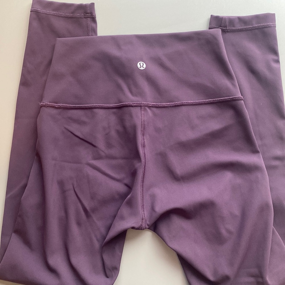 Lululemon WUNDER UNDER size 4 25’’